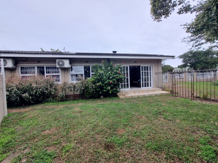 To Let 3 Bedroom Property for Rent in Soneike Western Cape